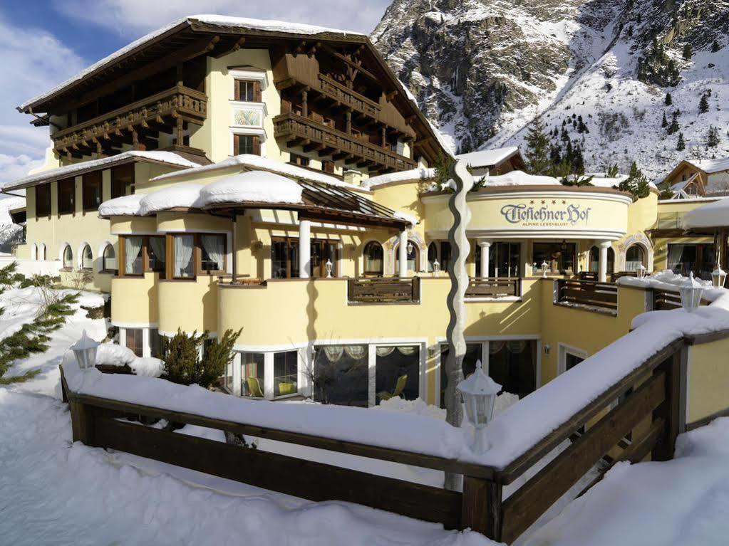 Tieflehner Hof Pitztalhaus Hotel Санкт-Леонхард-им-Пицталь Экстерьер фото